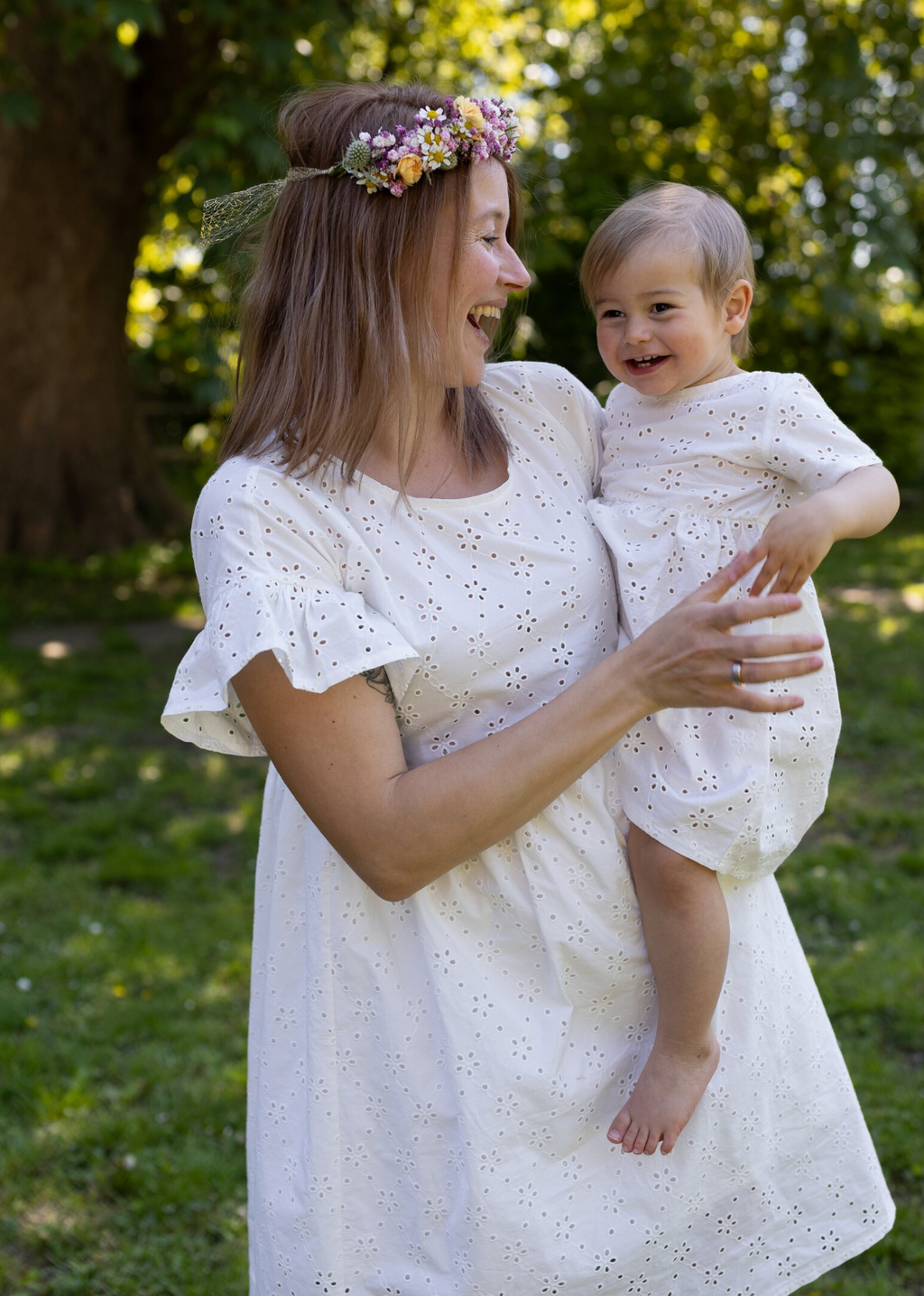 nachhaltige Kindermode Kleid Spitze Mädchen weiss